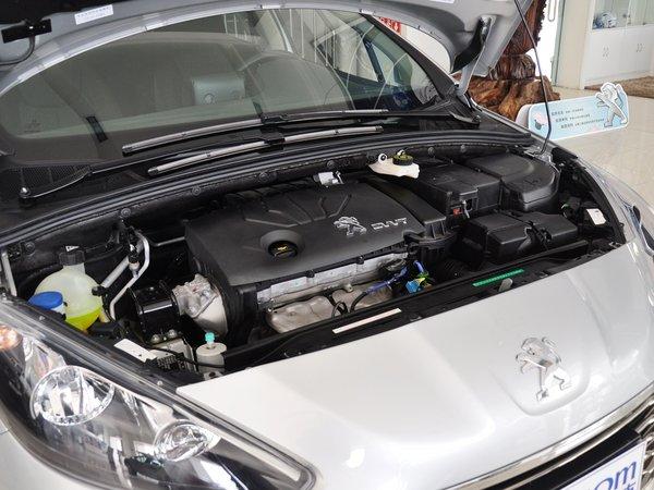 东风标致 1.6L AT 发动机主体特写
