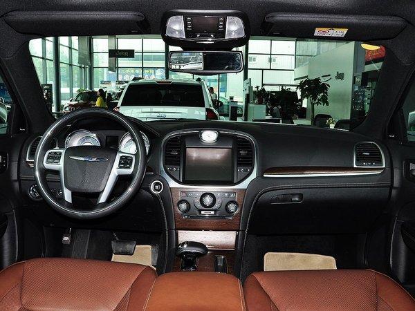 克莱斯勒(进口) 3.0L 自动 中控台整体