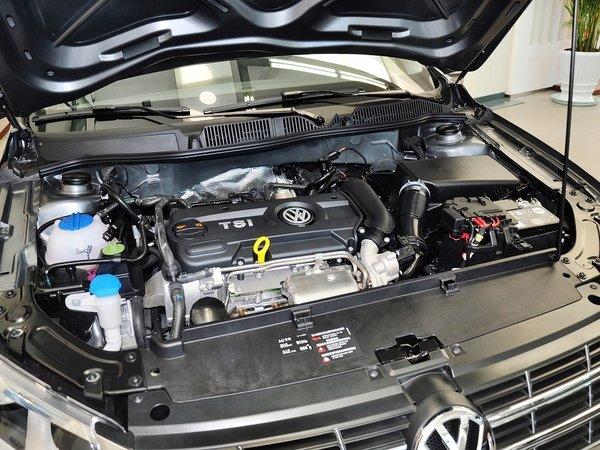 上海大众 1.4TSI DSG 发动机主体特写