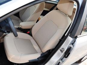 һ��-���� 1.6L �Զ� ��ʻϯ����ǰ45����ͼ