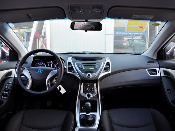 �����ִ� 1.6L �ֶ� �п�̨����