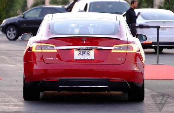 ��˹��Model S P85D