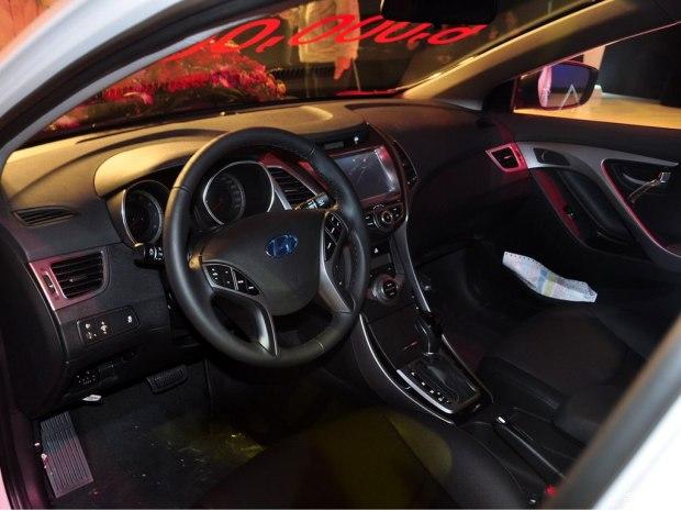 北京现代 朗动 2012款 1.8L 自动尊贵型