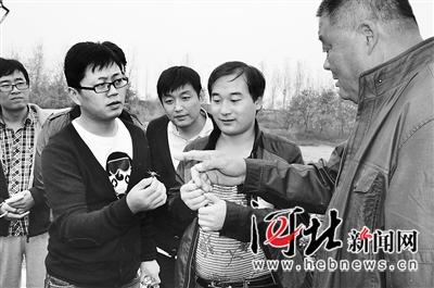 日前,河间筛选出有创业意愿、创业能力的20名大学生村官,组建了大学生村官“创业俱乐部”。