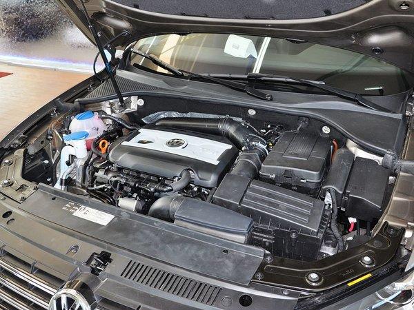 上海大众 2.0TSI DSG 发动机主体特写