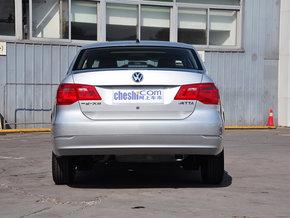 一汽-大众 1.6L 自动 车辆正后方尾部视角