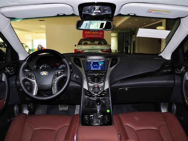 �ִ�(����) 2.4L �Զ� �п�̨����