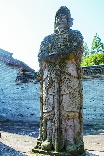 当地朋友说,这个史家在南宋是个大望族,叫做"一门三宰相,四世两封王".