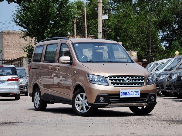 长安商用车 1.5l 手动 车辆右侧45度角