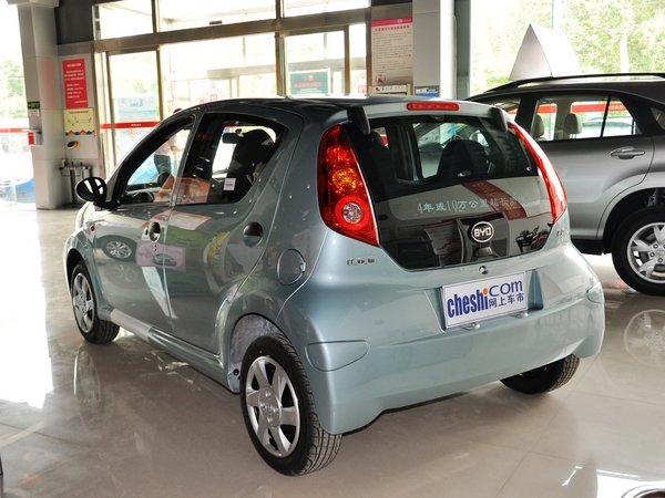 比亚迪 1.0L 手动 车辆左后45度视角