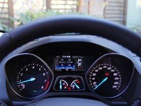 长安福特 2.0T 自动 方向盘后方仪表盘