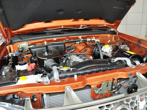 郑州日产 2.4L 手动 发动机主体特写