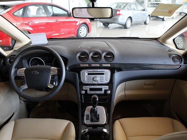 �������� 2.3L �Զ� �п�̨����