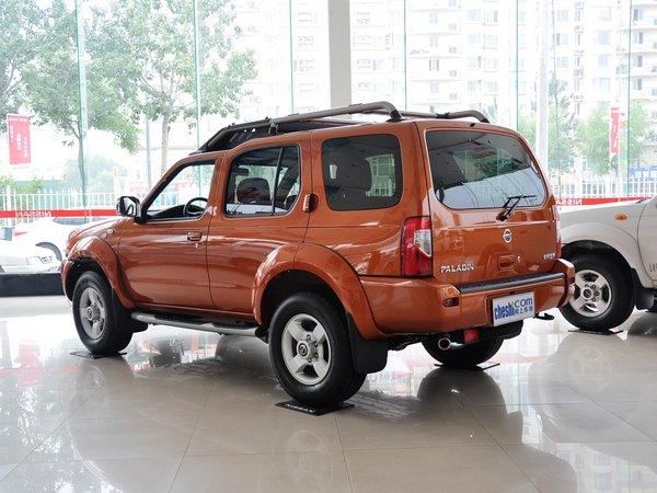 郑州日产 2.4L 手动 车辆左后45度视角