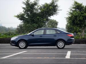 �������� ���˹ 2015�� 1.5L �Զ�������