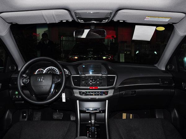 �������� 2.0L LX CVT �п�̨����