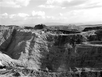 "贼老五"杨汝明位于老君山村附近的磷矿