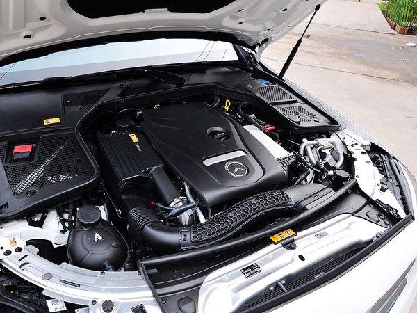 北京奔驰 C 200 L 发动机主体特写