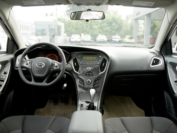 广汽传祺 1.6L 手动 中控台整体