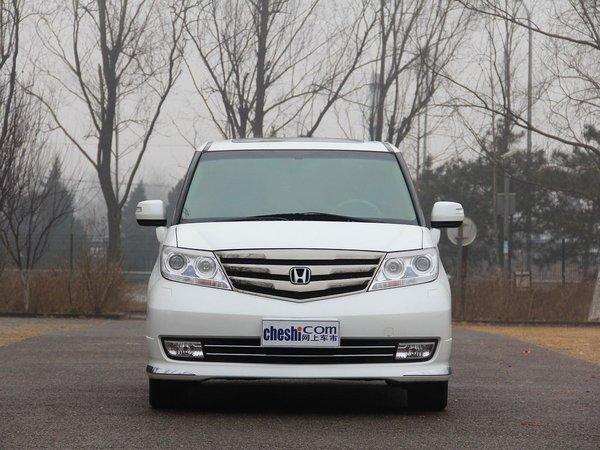 东风本田 2.4L 自动 车头正面视角