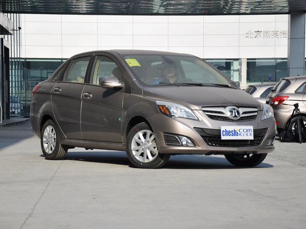 北京汽车 三厢 1.5L 自动 车辆右侧45度角