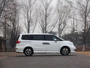 东风本田 2.4L 自动 车辆正右侧