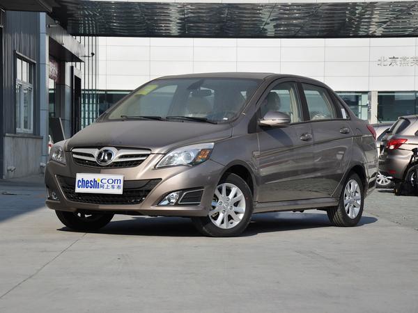 北京汽车 三厢 1.5L 自动 车辆左前45度视角