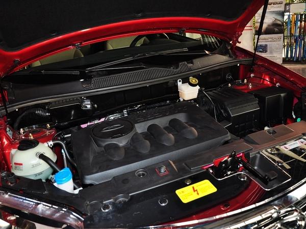 奇瑞汽车 2.0l 手动 发动机主体特写