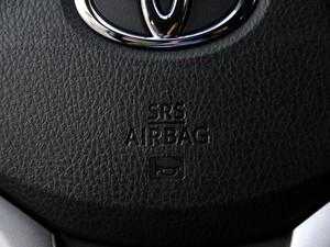 �������� YARiS L ���� 2015�� 1.5E �Զ��ȶ���