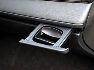 �������� YARiS L ���� 2015�� 1.5E �Զ��ȶ���