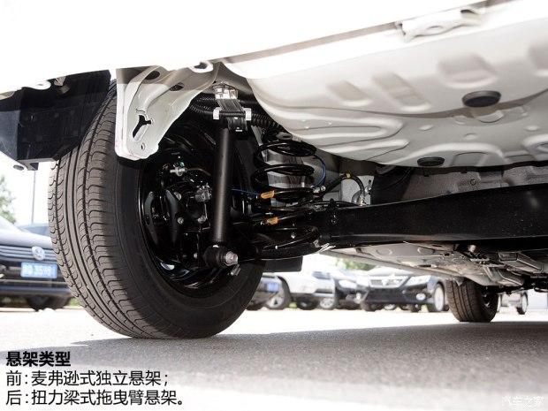 �������� YARiS L ���� 2014�� 1.3 �ֶ��鶯��