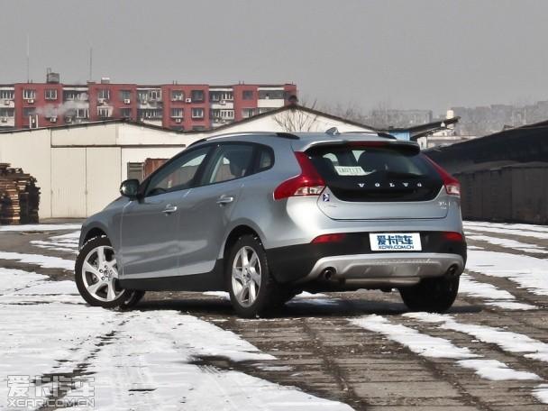 �ֶ���(����)2014���ֶ���V40Խ�糵