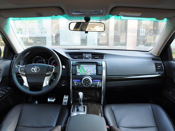 一汽丰田 2.5V 自动 中控台整体