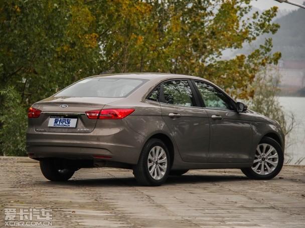 长安福特2015款福睿斯