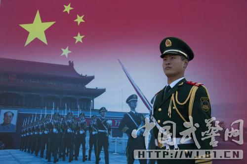 群英谱之口令员——褚泽亮21岁,山东临沂人,身高1米9,2012年12月入伍.