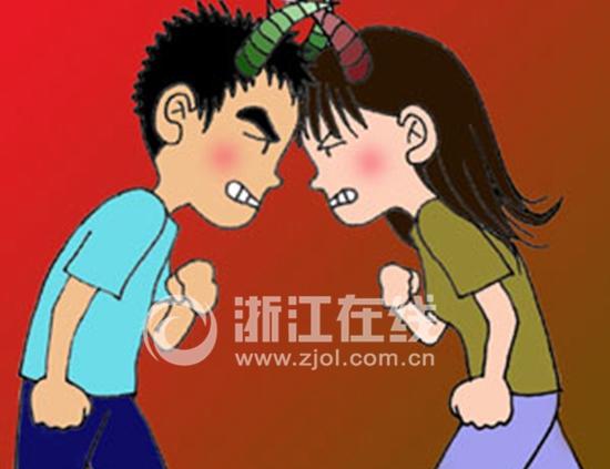 两口子高速公路吵架 老公停车抽闷烟险酿连环事故