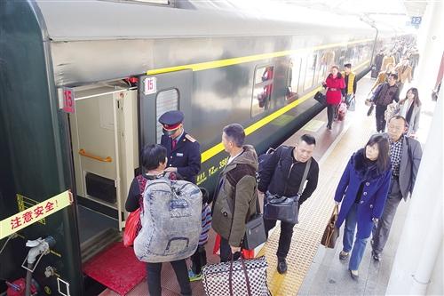 乘客搭乘z286次列车