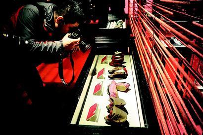 因大火毁坏的建川"三寸金莲"博物馆恢复开放,内藏5000多双弓鞋及相关