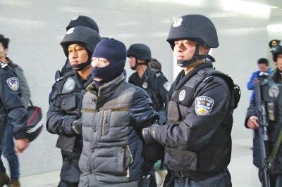 �鱦�ٽ��ӷ�����Ǳ�ӳ��� ���˴�ͱ�׷��ǧ�๫��