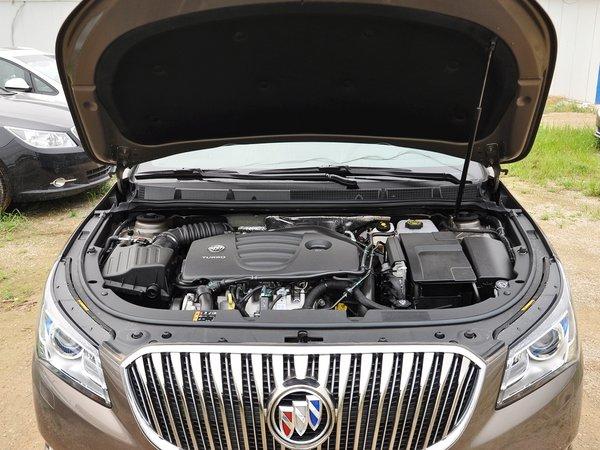 别克 2.0t sidi 自动 发动机局部特写