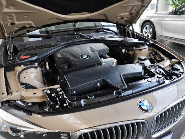 宝马(进口) 320i 2.0t 自动 发动机主体特写