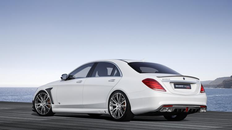 巴博斯改装奔驰s65 900马力显威力