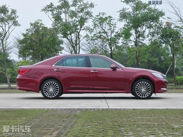 一汽丰田2015款皇冠