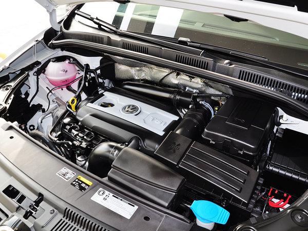 大众(进口) 2.0TSI DCT 发动机主体特写