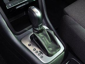 大众(进口) 2.0TSI DCT 挂档把手特写