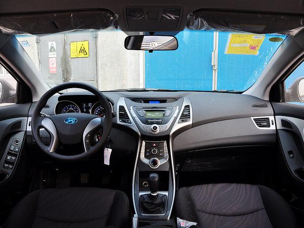 �����ִ� 1.6L �ֶ� �п�̨����