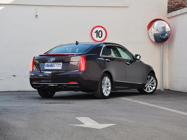 凯迪拉克(国产) 28t 车辆右侧尾部视角