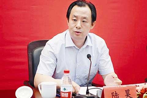 "65后"省委常委再添一员 19人中最年轻47岁