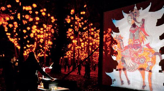 P78-2 近年来,法国里昂的传统节日灯光节上开始出现越来越多中国元素。