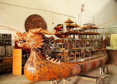 金银细工"大隋龙舟"基本成型 复制袖珍鎏金铜铺首